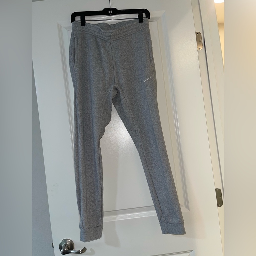 Nike gray joggers - Picture 2 of 6